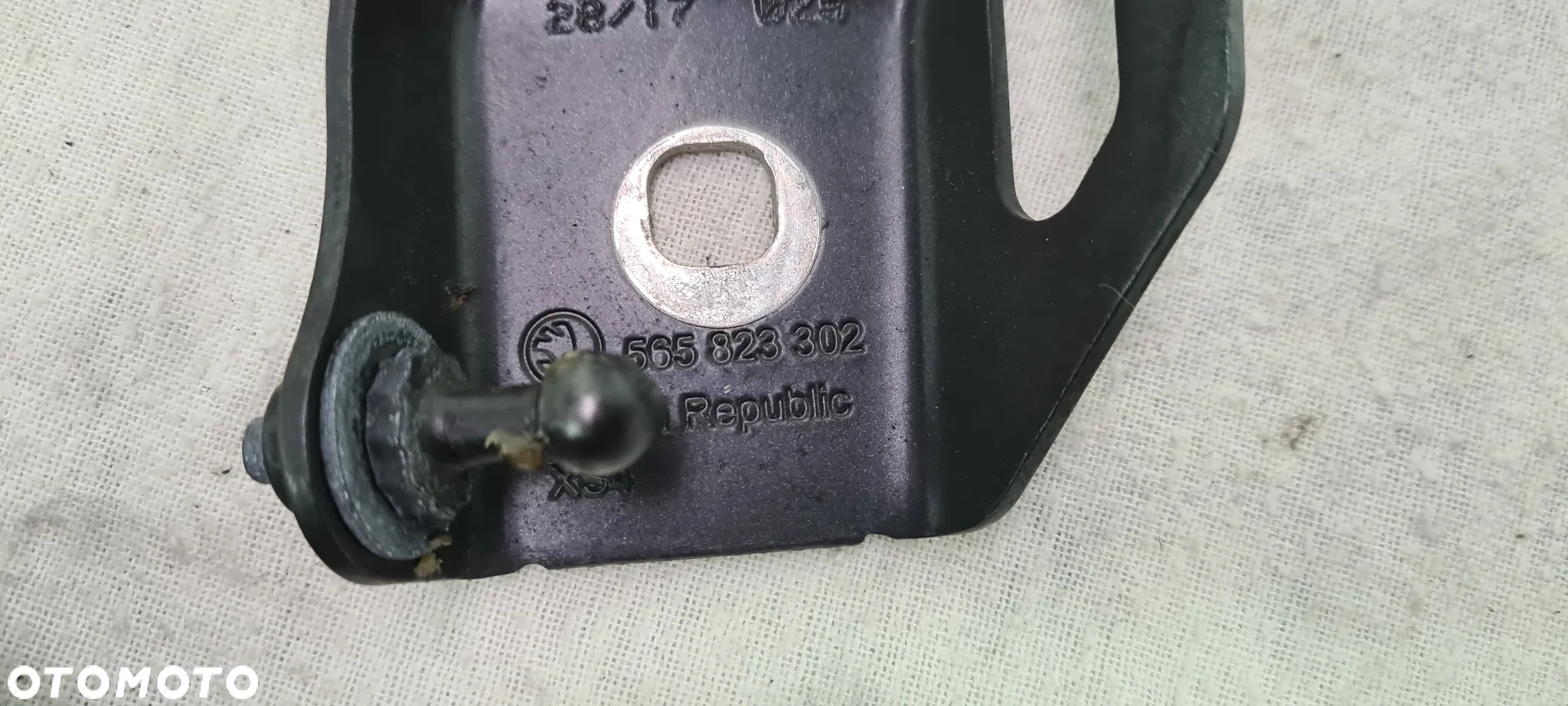 SKODA KODIAQ ZAWIASY MASKI LEWY PRAWY 565823301 565823302 - 10