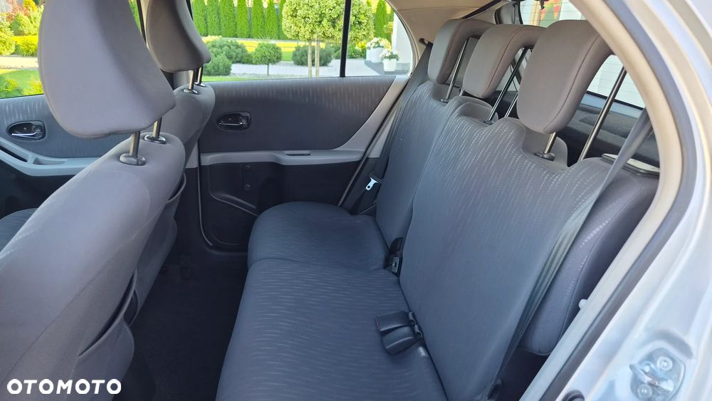 Toyota Yaris 1.33 Sol - 17