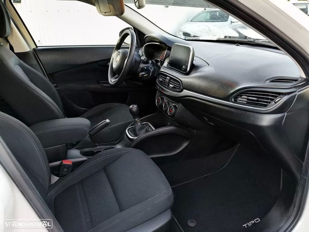 Fiat Tipo Station Wagon 1.3 M-Jet Lounge Tech - 2
