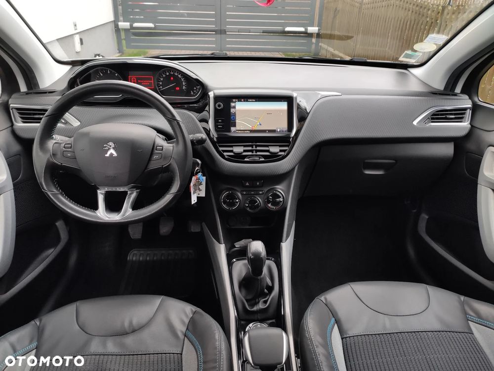 Peugeot 2008 1.6 BlueHDi Allure - 22