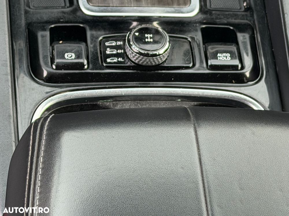 SsangYong REXTON 2.2 e-XDi 220 4WD Aut. Quartz - 25