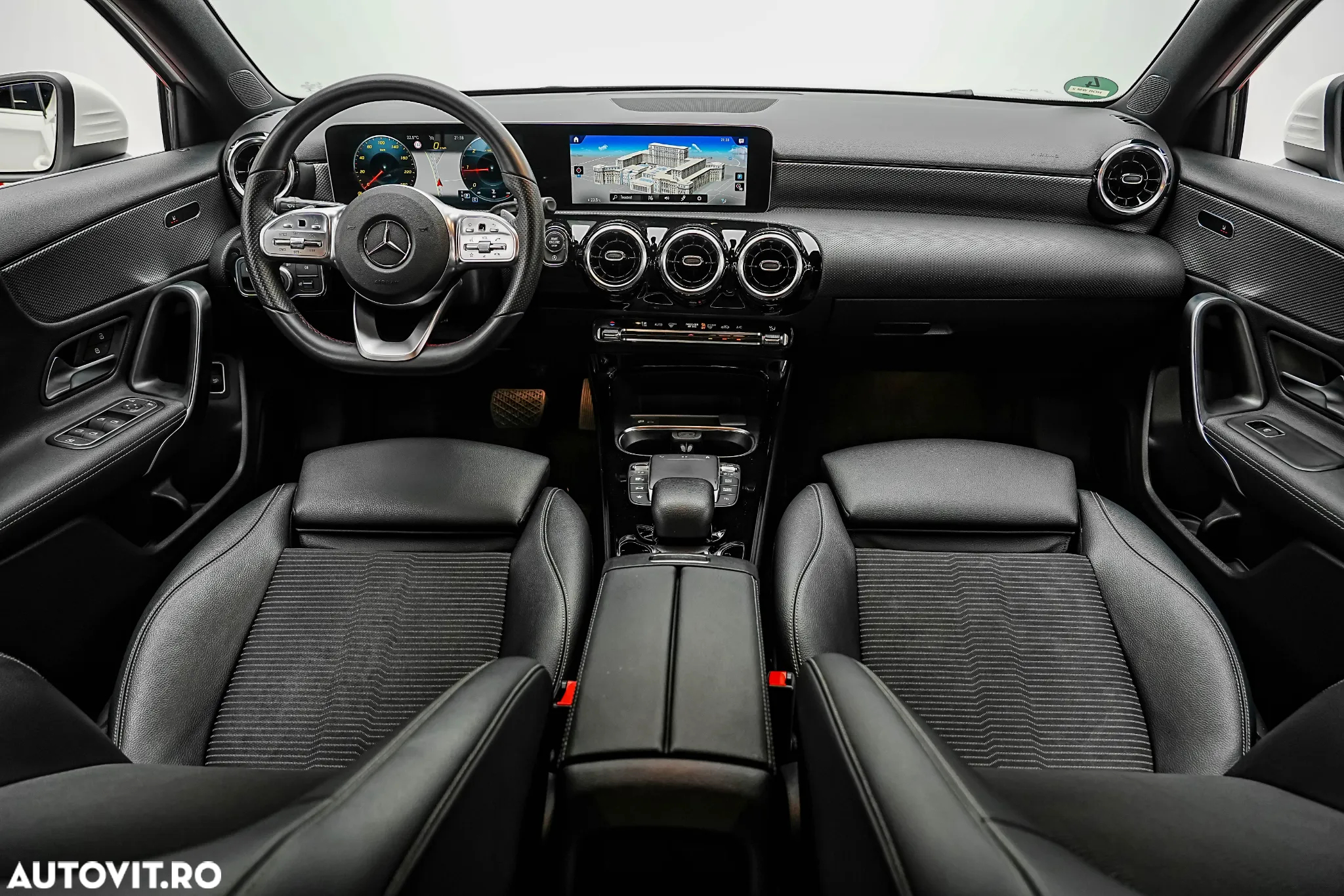Mercedes-Benz A 180 d 7G-DCT AMG Line - 2