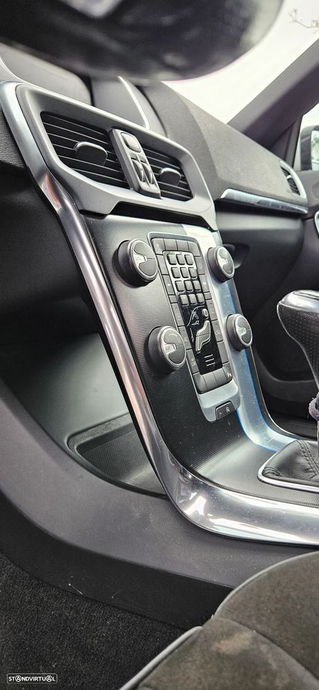 Volvo V40 1.6 D2 R-Design - 9