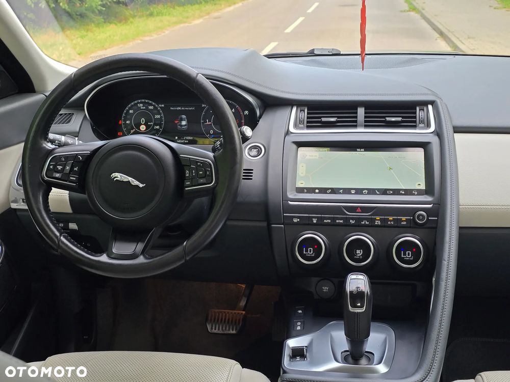 Jaguar E-Pace D150 AWD HSE - 26