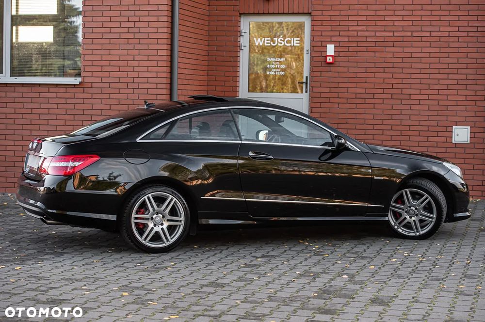 Mercedes-Benz Klasa E 350 CGI Coupe BlueEFFICIENCY 7G-TRONIC Avantgarde - 14