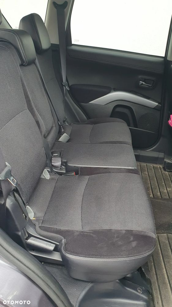 Mitsubishi Outlander 2.0 Intense + 2WD EU5 - 13