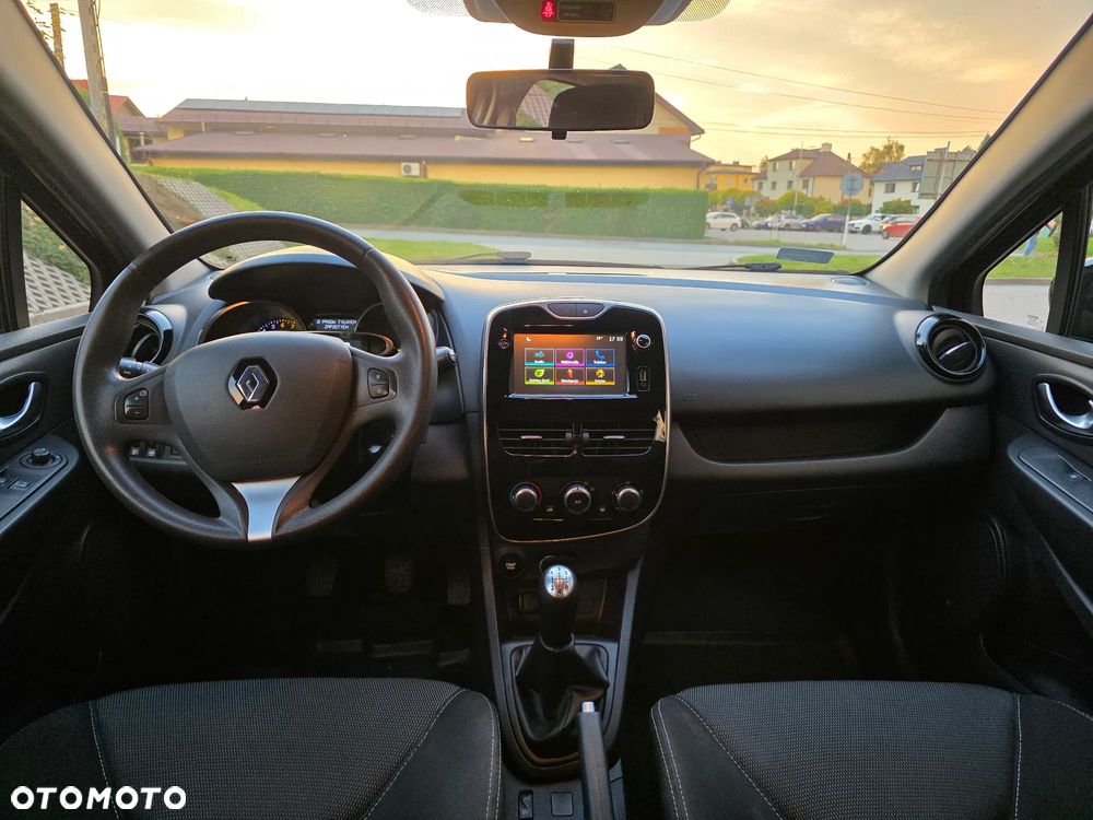 Renault Clio - 12