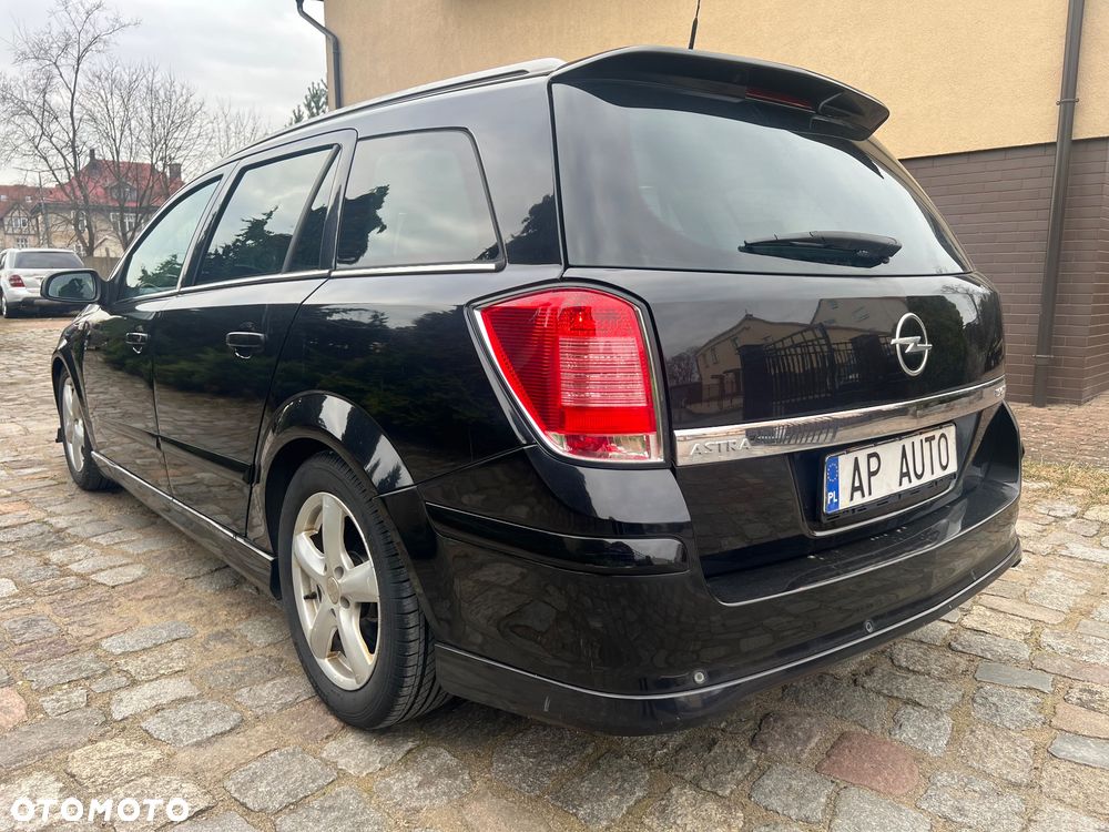 Opel Astra 1.9 CDTI DPF Sport - 3