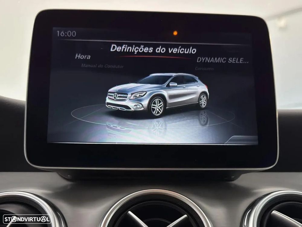 Mercedes-Benz GLA 180 - 38