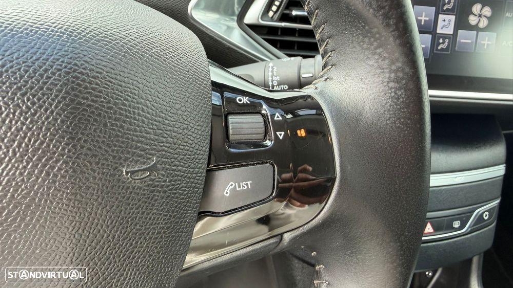 Peugeot 308 SW 1.6 BlueHDi Style - 27