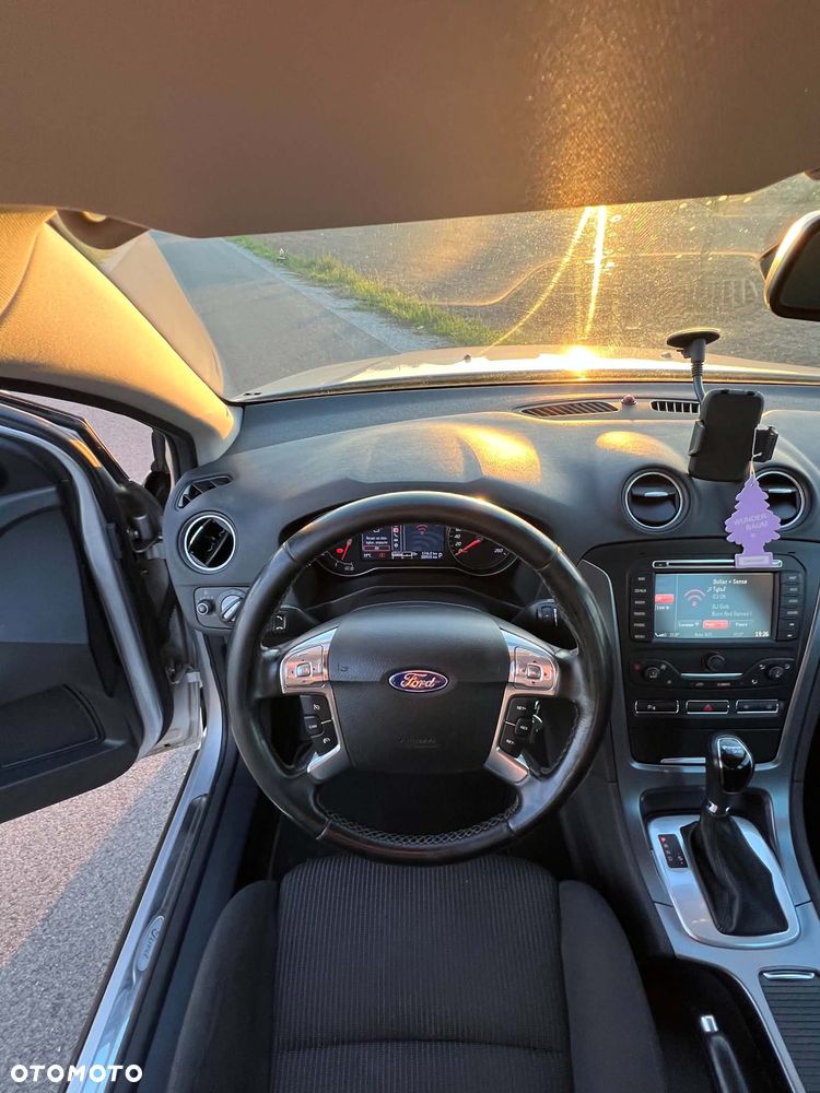 Ford Mondeo - 17