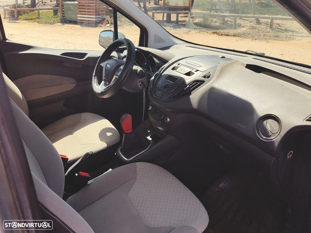 Ford Tourneo Courier 1.0 EcoBoost Titanium - 5