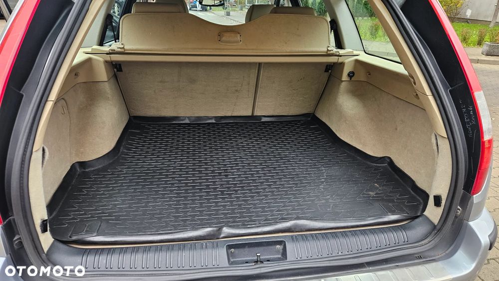 Ford Mondeo 2.0 Ghia - 13