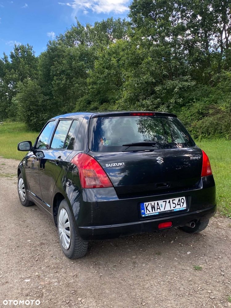 Suzuki Swift - 4