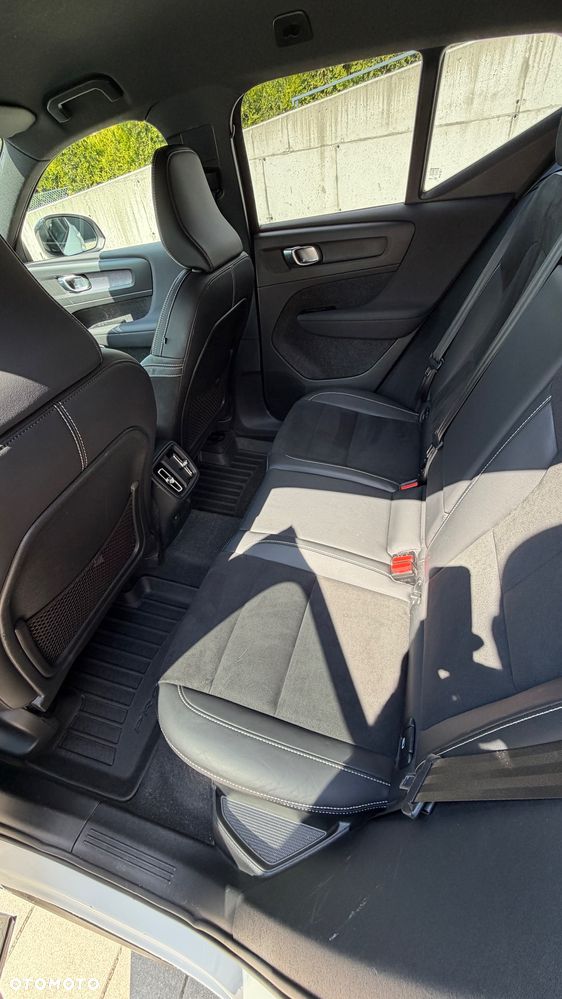 Volvo XC 40 B4 B R-Design - 18
