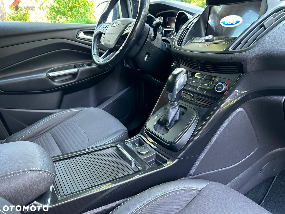 Ford Kuga - 22