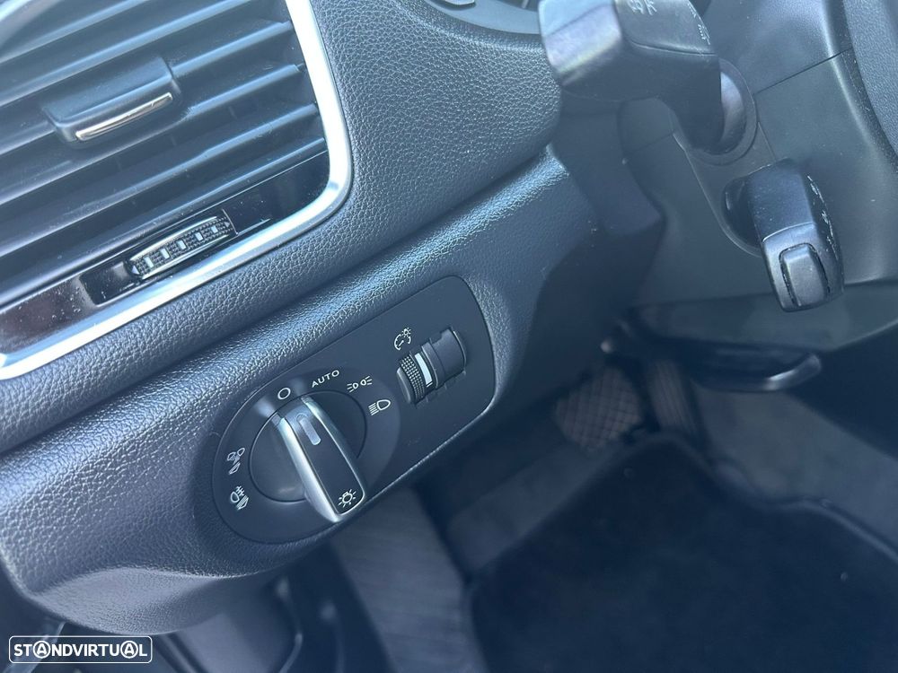 Audi Q3 2.0 TDI quattro Sport S tronic - 23