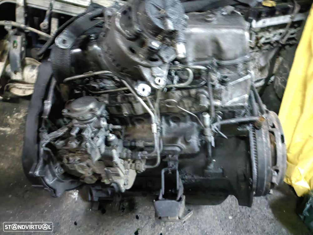 Mitsubishi Pajero 2.5 TDi GLS - 43