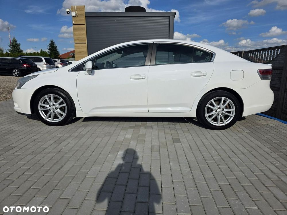 Toyota Avensis - 14