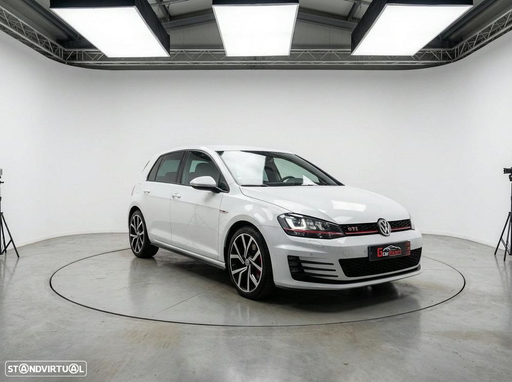 VW Golf GTI BlueMotion DSG - 2
