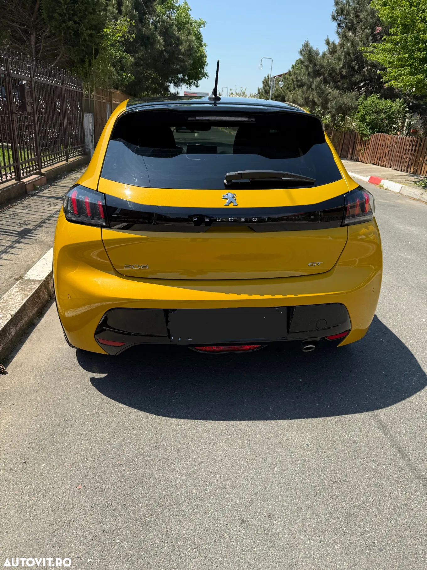 Peugeot 208 1.2 L PureTech STT EAT8 GT - 3