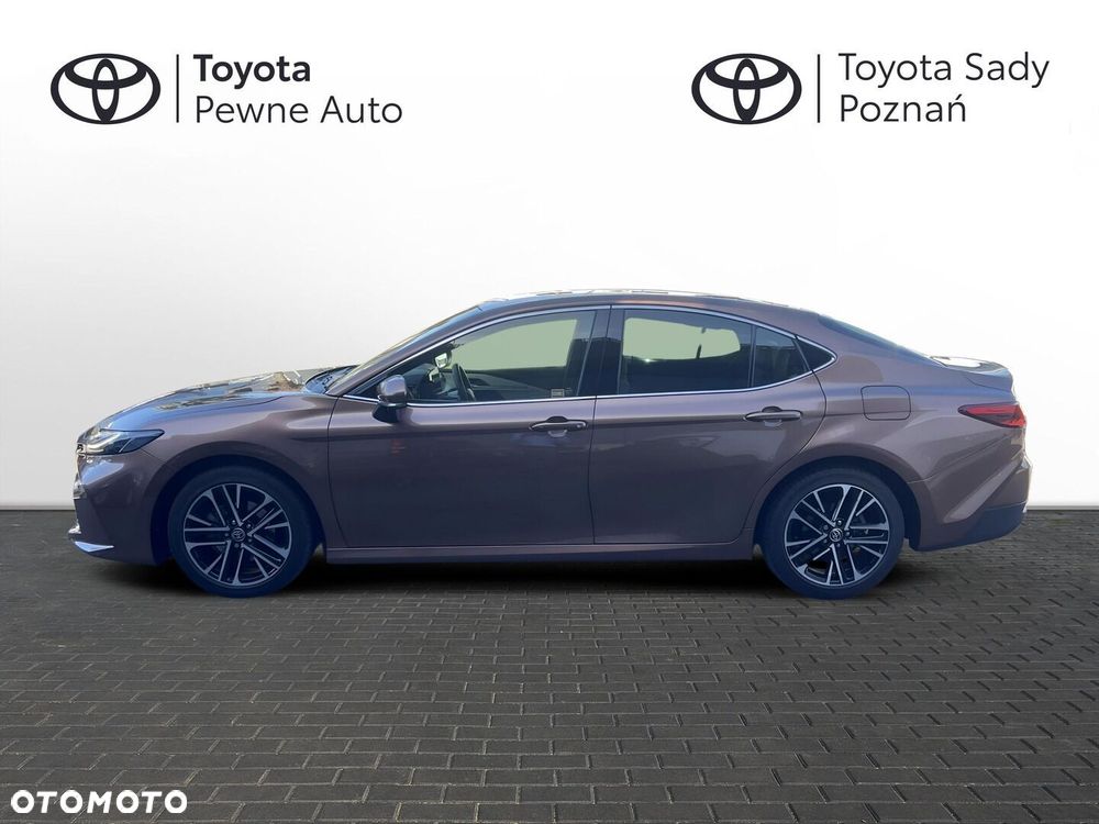 Toyota Camry - 10