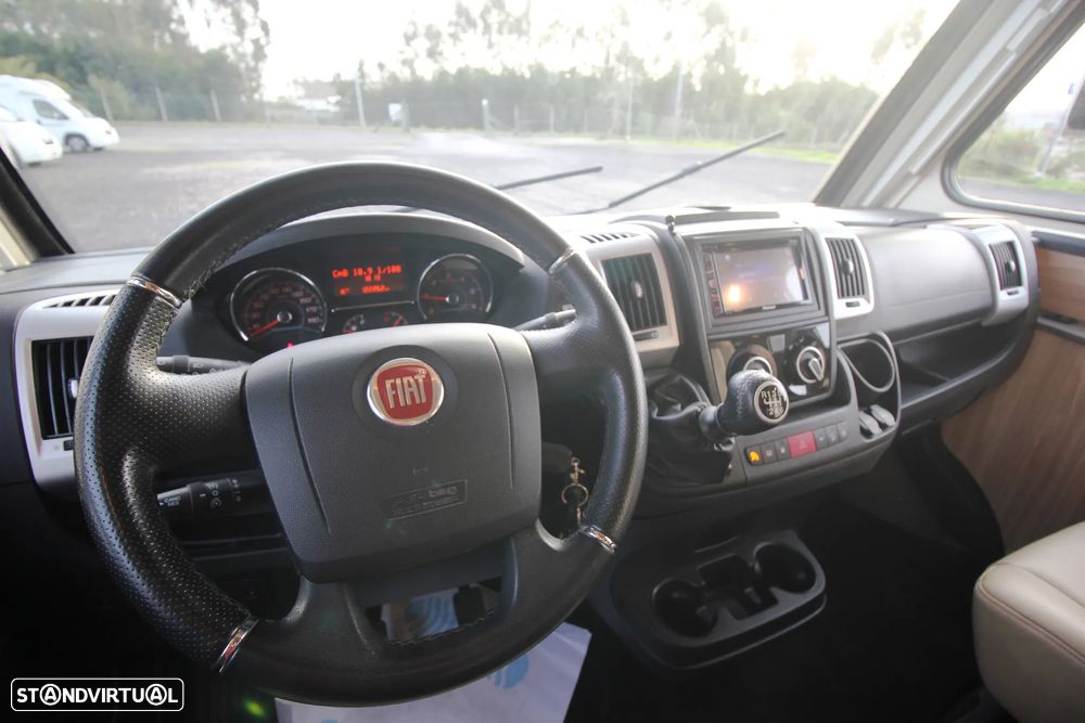 Burstner Ixeo I 728 G *CAMAS GÉMEAS + BASCULANTE* - 27