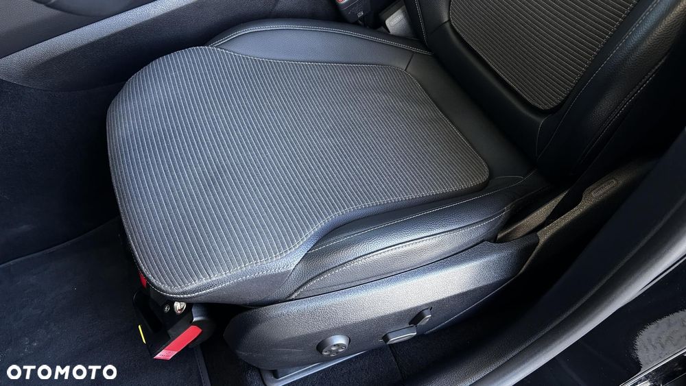 Mercedes-Benz GLC - 14