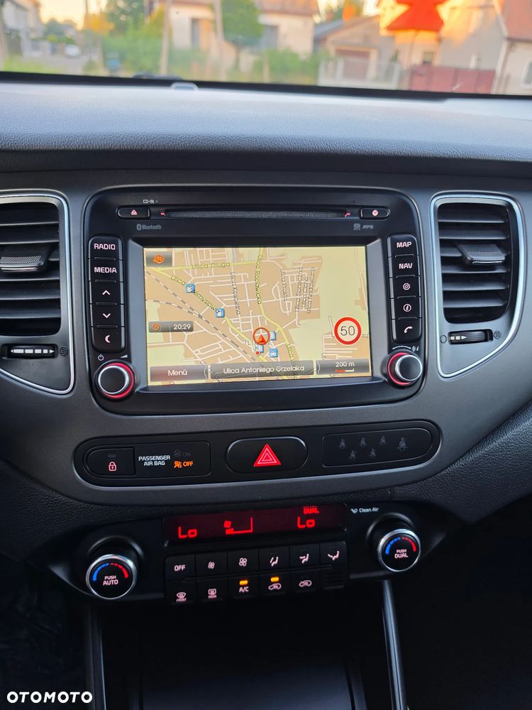 Kia Carens 1.7 CRDi XL 7os - 12