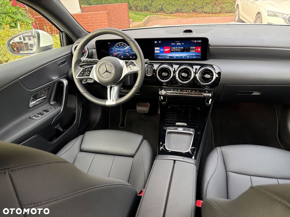 Mercedes-Benz Klasa A 200 Progressive 7G-DCT - 16