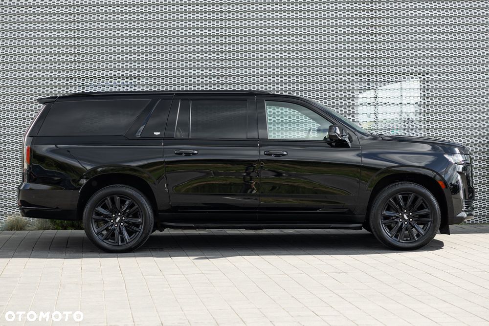 Cadillac Escalade - 3