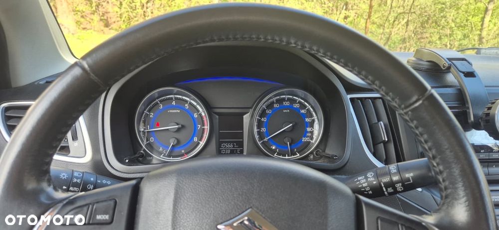 Suzuki Baleno 1.2 Premium Plus - 10