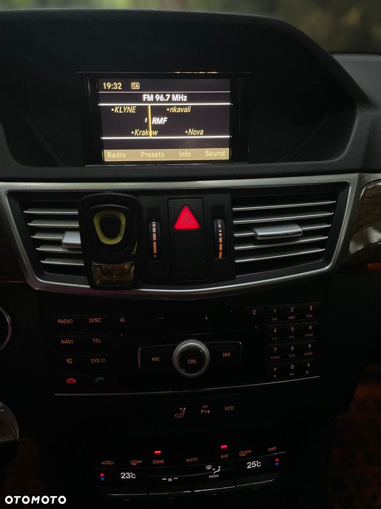 Mercedes-Benz Klasa E 200 CDI BlueEff - 8