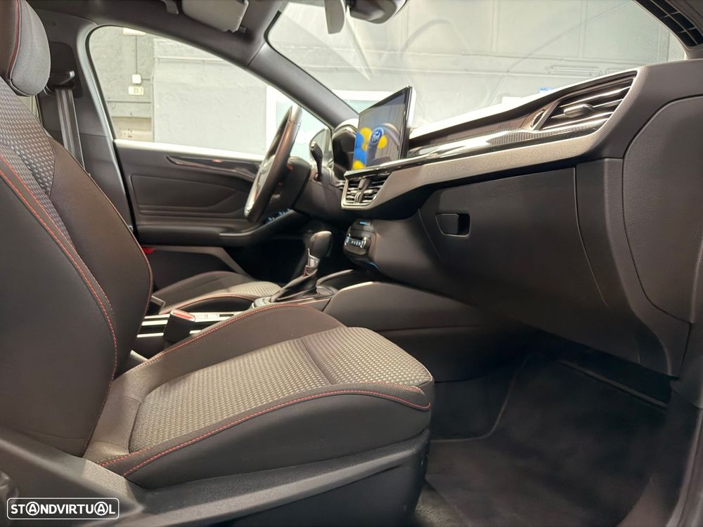 Ford Focus 1.0 EcoBoost MHEV ST-Line Aut. - 31