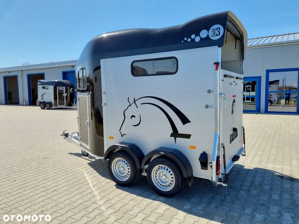 Cheval Liberte Gold 3 - 10