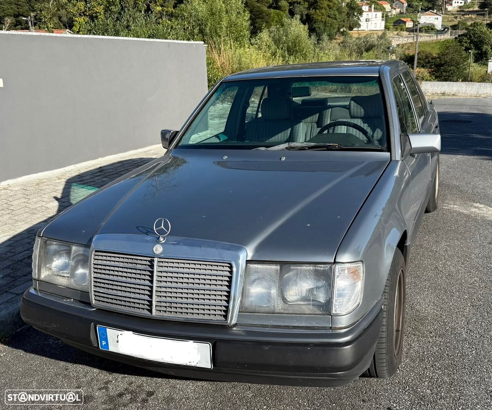 Mercedes-Benz W124 (1984-1997) 300 TD - 1