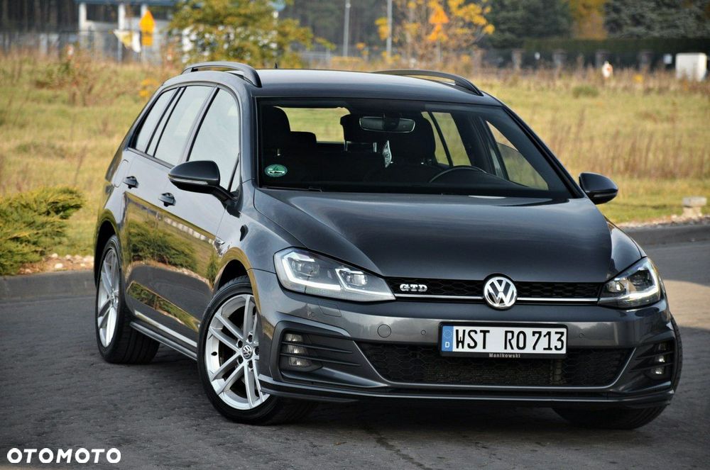 Volkswagen Golf - 2