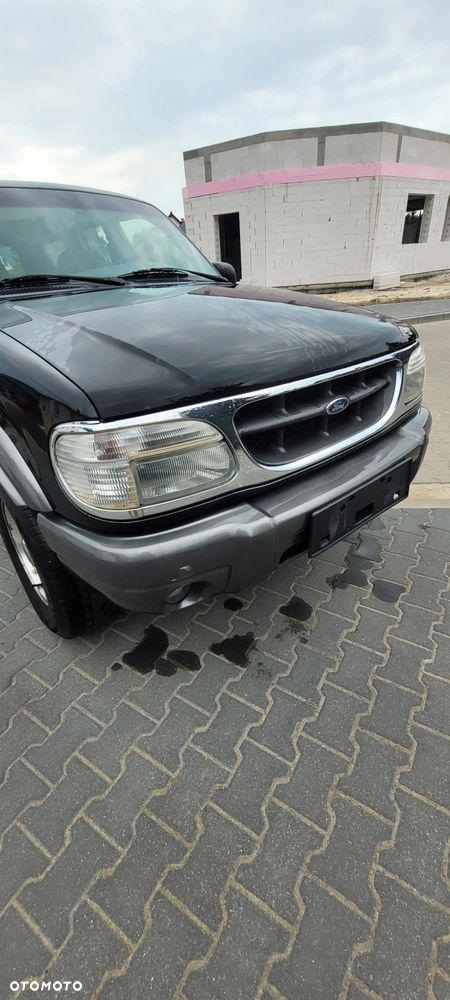 Ford Explorer - 18