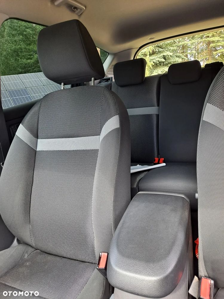 Ford Kuga 2.0 TDCi 2x4 Trend - 11