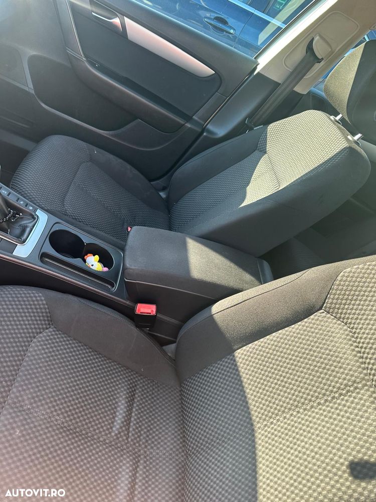 Volkswagen Passat - 8