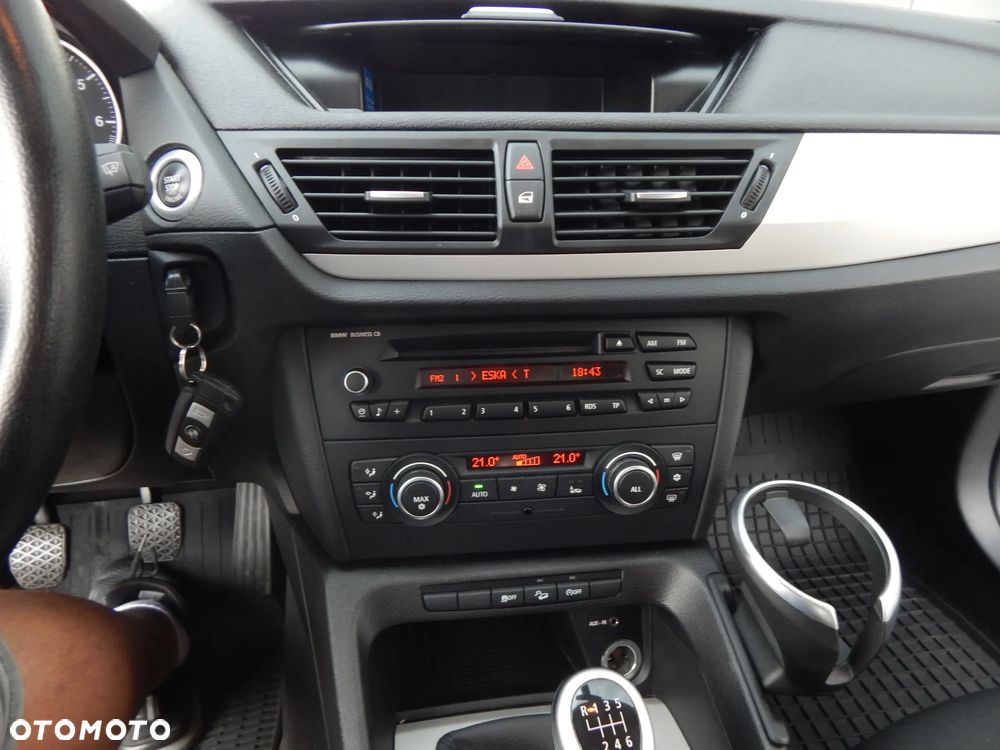 BMW X1 sDrive18i xLine - 24