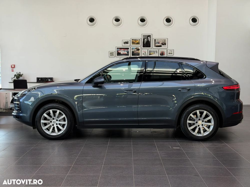 Porsche Cayenne Standard - 2