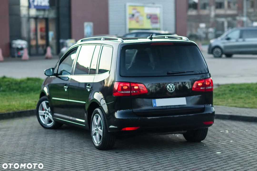 Volkswagen Touran 2.0 TDI DPF DSG Highline - 14