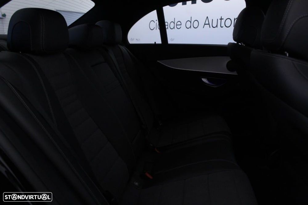 Mercedes-Benz E 300 de Avantgarde - 15