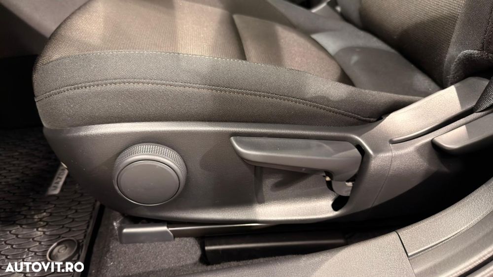 Mazda 3 e-Skyactiv X186 AT MHEV Exclusive-Line - 13