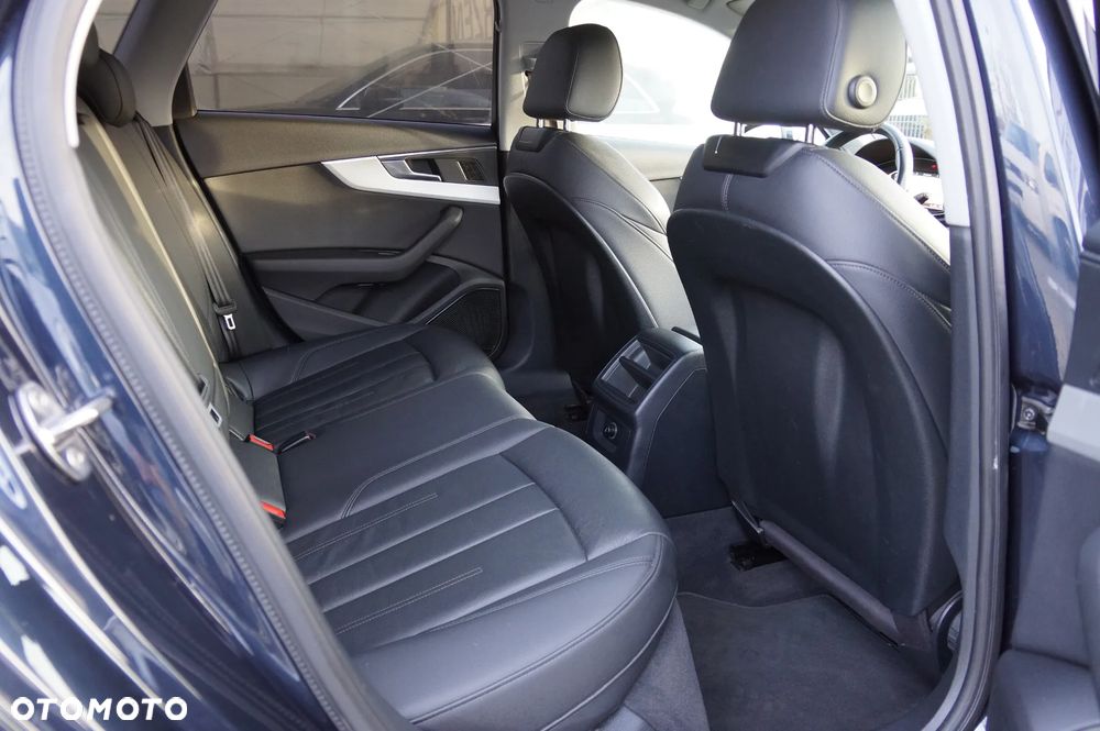 Audi A4 Avant 2.0 TDI S tronic - 34