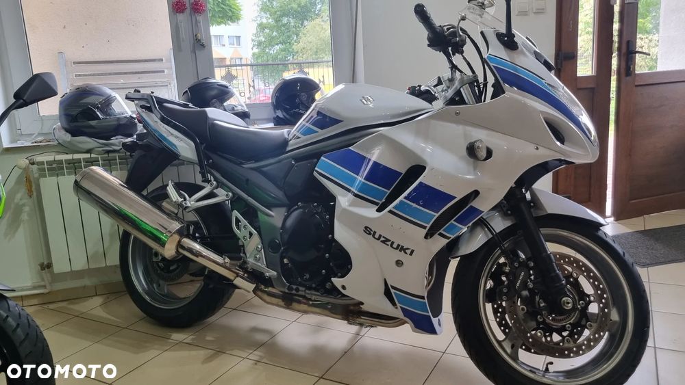 Suzuki GSX - 1