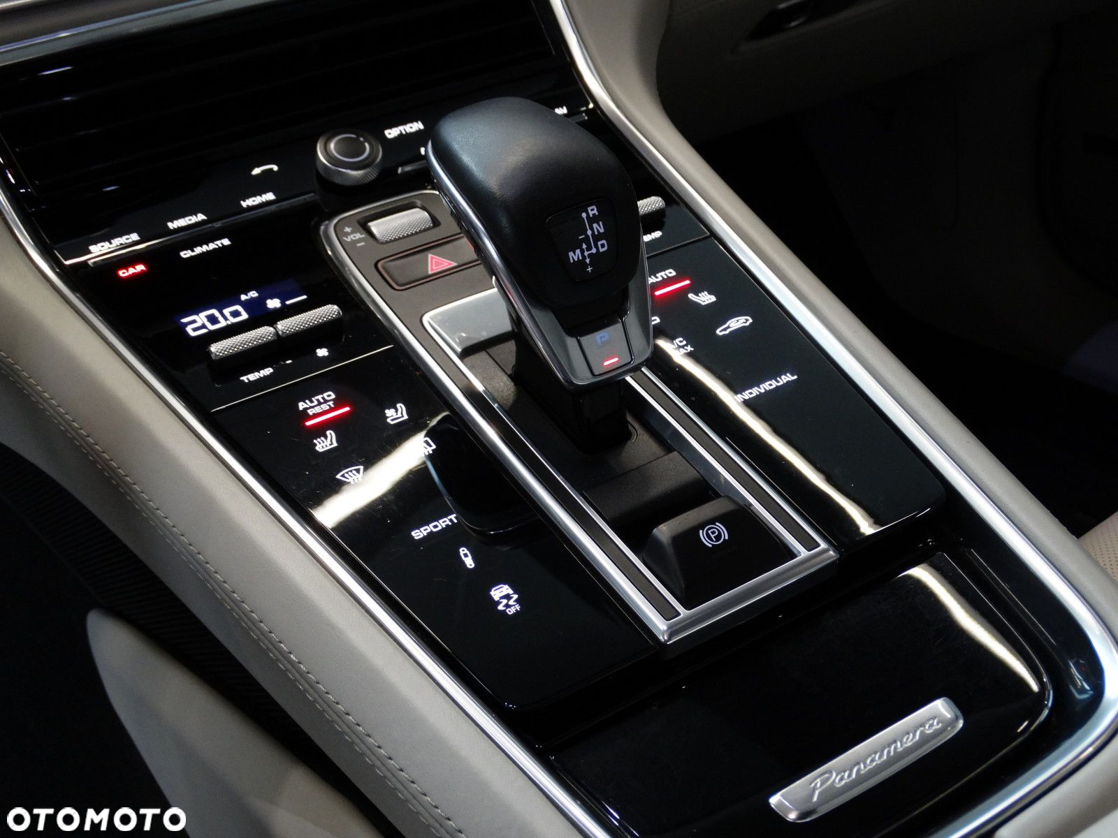 Porsche Panamera - 30