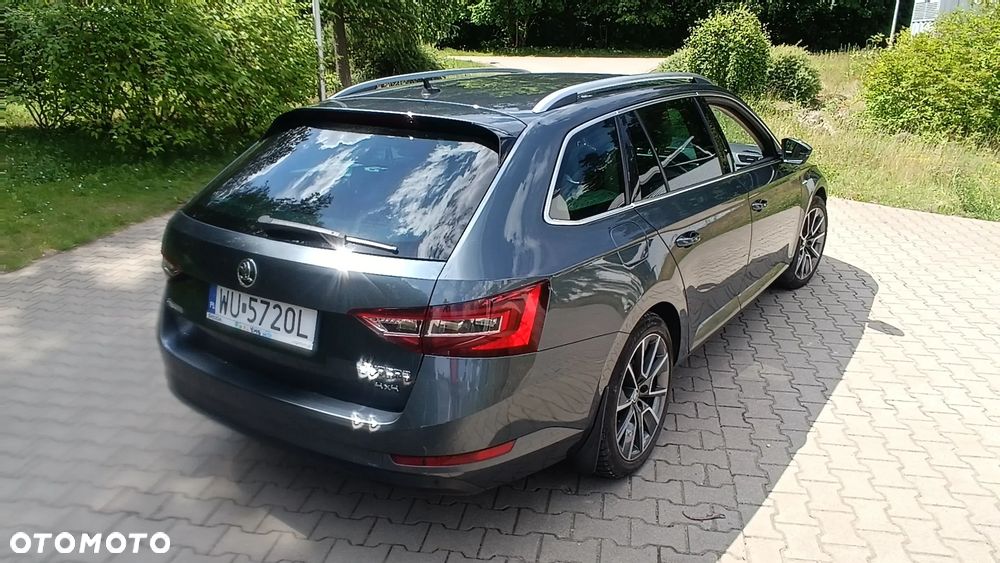 Skoda Superb 2.0 TDI 4x4 Style - 39
