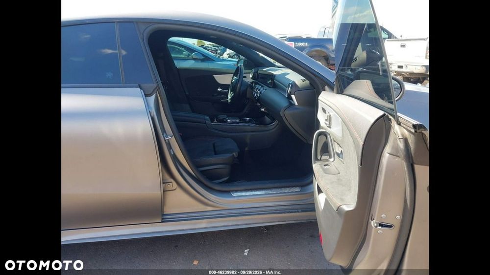 Mercedes-Benz CLA 250 4Matic 7G-DCT AMG Line - 8